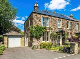 Lynwood - Victorian Home in the Peak District