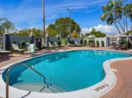 Best Western Fort Myers Inn and Suites、フォートマイヤーズにあるサウスウエスト・フロリダ国際空港 - RSWの周辺ホテル