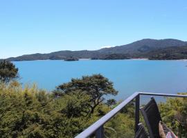 Poppy Apartment, vacation rental in Coromandel Town