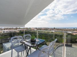 Apartment Serena, sea view, Peroj, hotell i Peroj