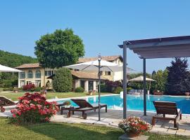 Holiday Home Villa Carlotta by Interhome, hotel con parking en Costigliole dʼAsti