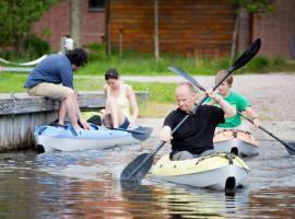 Camping Pasveer, hotelli, jossa on pysäköintimahdollisuus 