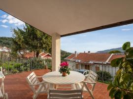 Holiday Home Casa Paolo by Interhome, hotel v destinaci Diano San Pietro