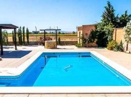 Casa Rural Villa Paquita, hotel a La Lantejuela