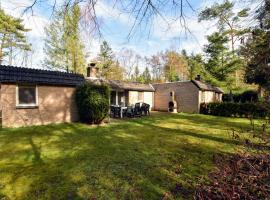 Appealing Holiday Home in Guelders near Forest, vakantiehuis in Lochem