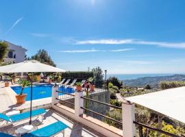 Amazing Home In Frigiliana With 7 Bedrooms, Private Swimming Pool And Outdoor Swimming Pool, hotel din Acebuchal