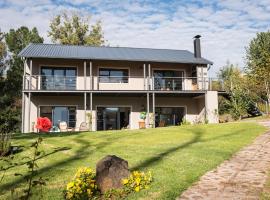 Rhino Retreat Clarens, hotell nära Art and Wine Gallery on Main, Clarens