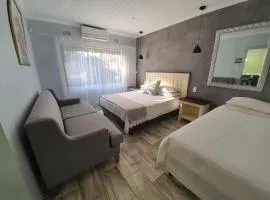 Guest house on Gillian Unit 1