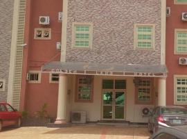 Room in Lodge - Goldenland Hotels Limited, B&B in Asaba