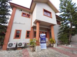Room in Lodge - Sunview Hotel--akure, hotell i Akure