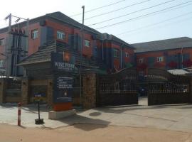 Wise Penny Suites and Spa, holiday rental in Asaba