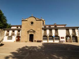 Santuari de la Salut de Sant Feliu de Pallerols, hotel Sant Felíu de Pallarolsban