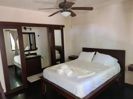 Beachfront Queen Room at Hona Beach Hotel, hotel di Dominical