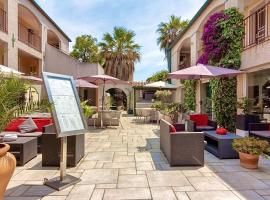 Logis Hôtel Les II Mas - Perpignan Sud, hotel v destinaci Cabestany