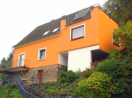 Ferienwohnung Rheinblick Bacharach am Rhein, hotel s parkiralištem u gradu 'Bacharach'