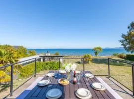 Lakefront Villa - Waitahanui Holiday Home