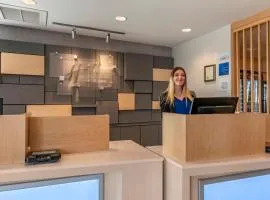 Holiday Inn Express & Suites - Carlisle Southwest I-81 by IHG