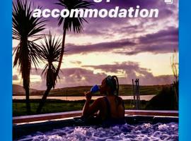Skellig Port Accommodation - 1 Studio Bed Apartment, hotel in Portmagee