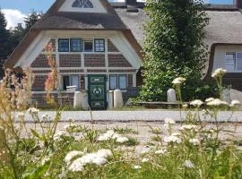 Haus Anna Elbe, Bauernhaus-Ferienwohnungen an der Elbe: Hamburg'da bir otel