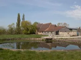 Landelijk vakantiehuis in Diksmuide met een tuin en vijver