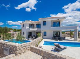 Villa ELA - Town Krk: Krk şehrinde bir otel