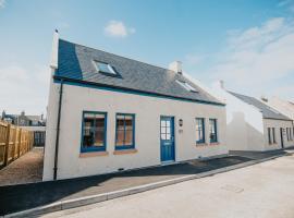 The Seafield Arms Hotel Cullen - Self Catering, holiday home in Cullen
