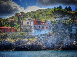 VILLA FLORA ARGENTARIO, alloggio vicino alla spiaggia a Porto Santo Stefano