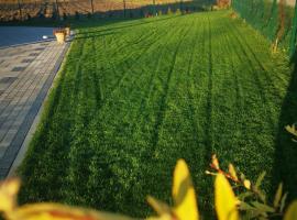 SunnyFunnyHouse, hotel a Čačak