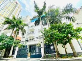 Pearl Service Apartment