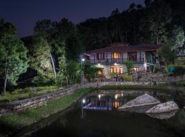 LivingStone Forest Cottages Almora, hotel v destinaci Kausani