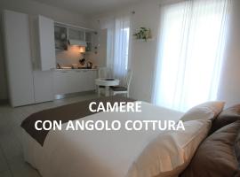 Rooms Il Punto, hotel in Peschiera del Garda