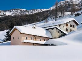 Giasson, hotel in Valgrisenche