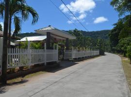 Rising Sun Guesthouse, alloggio vicino alla spiaggia a La Digue