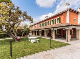 Hotel Residence - Il Giardino del Cigno, khách sạn 3 sao ở Latisana