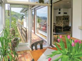Stunning Apartment In Hinterweidenthal With House A Mountain View, hotel in Hinterweidenthal