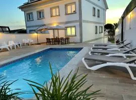 Vivienda adosada con piscina cerca de la playa