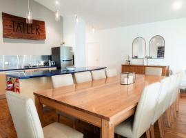 Idyllic Loft in the heart of Lovedale, holiday home in Lovedale