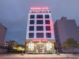 Sunshine Hotel Móng Cái, hótel með bílastæði í Móng Cái