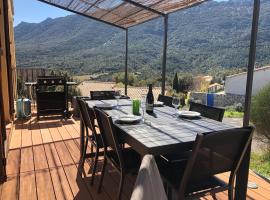 Gîte San Jordi, hotel u blizini znamenitosti 'Dvorac Peyrepertuse' u gradu 'Duillac'