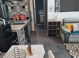 petite maison sympathique plein de charme
