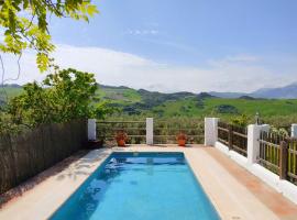 Villa Huerta Nacimiento, holiday home sa Montecorto