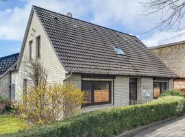 Nice Home In Wurster Nordseekste With Wifi, hotel with parking in Midlum