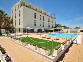 Cub Hotel Torre Salinas, hotel v destinácii Muravera