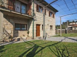 Casa da Fatinha by Gerês Casas, hotel i Terras de Bouro