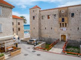 Heritage Villa Vitturi Sea View, hytte i Kaštela