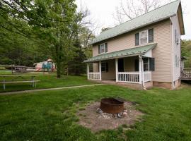 Spring Gulch Country House 9, camping resort en Mount Airy