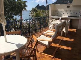 Taormina Sea house: SantʼAlessio Siculo'da bir daire