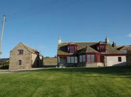 Craiglea Lodge & Barn