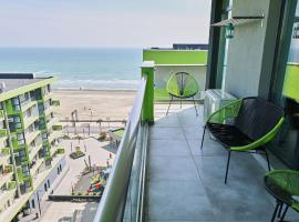 Diamond Sea View 2BR Apartment - Spa n Pools Resort, מלון במאמאיה