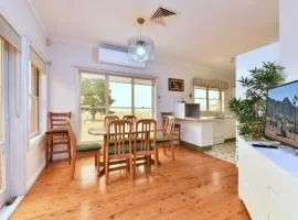 King 3 - close proximity to Bimbadgen and Hope Estate concerts